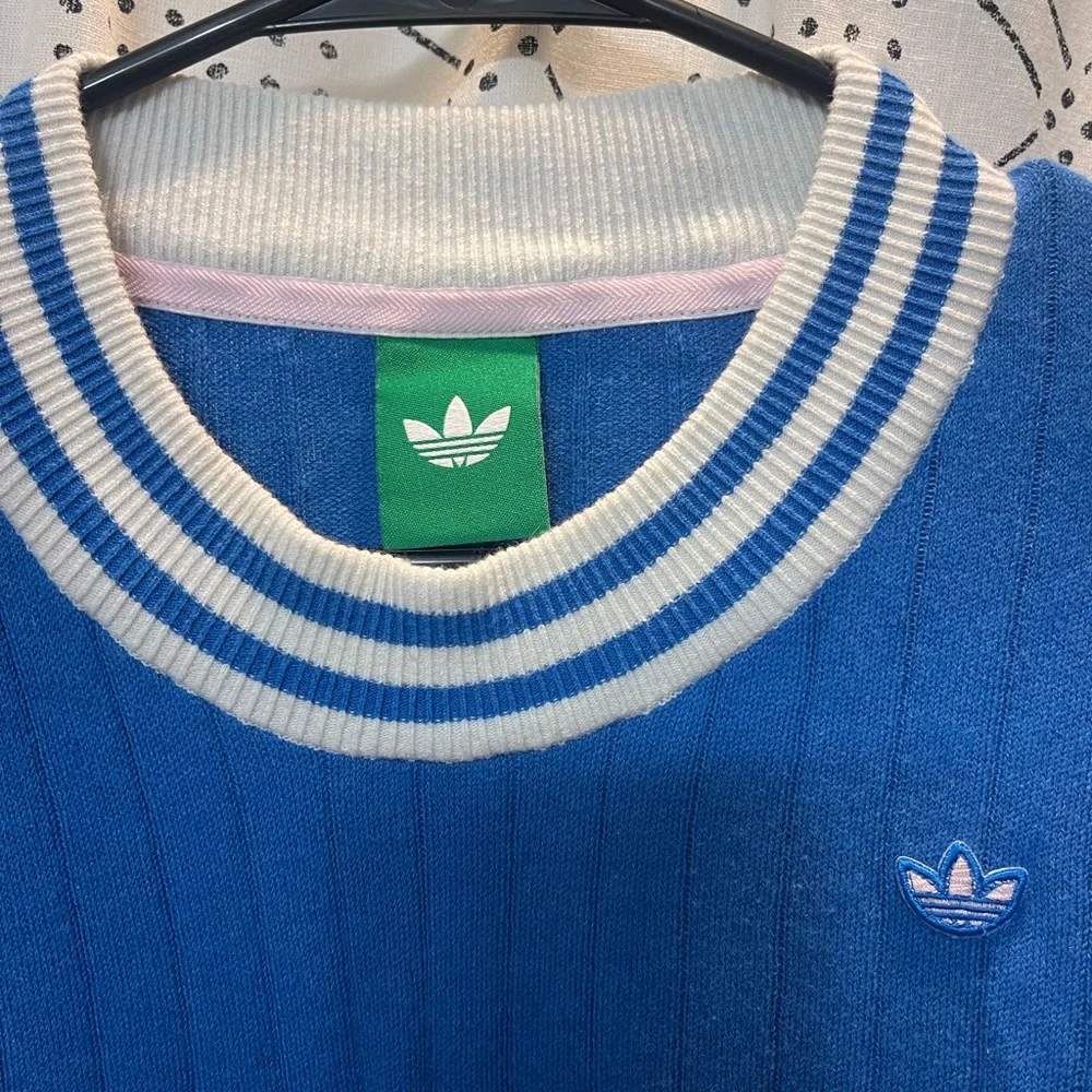 Vintage adidas Originals Women's Cashmere Knit Golf Sweater - Picture 2 of 6